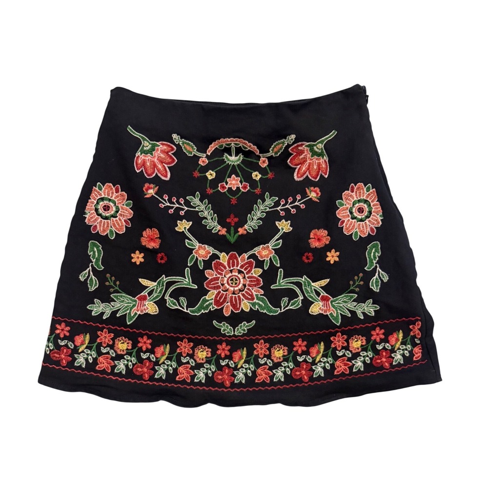 Mi Ami Embroidered Mini Skirt Womens Small Black Excellent Floral Boho B8SS1008